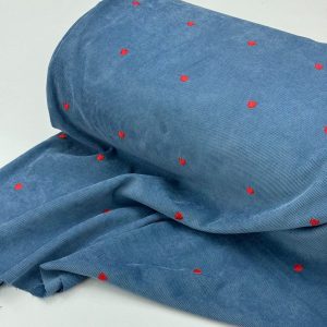 پارچه مخمل کبریتی گلدوزی آبی طرح قلب