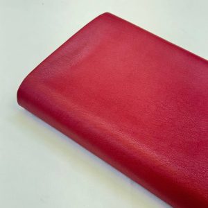 پارچه چرم قرمز