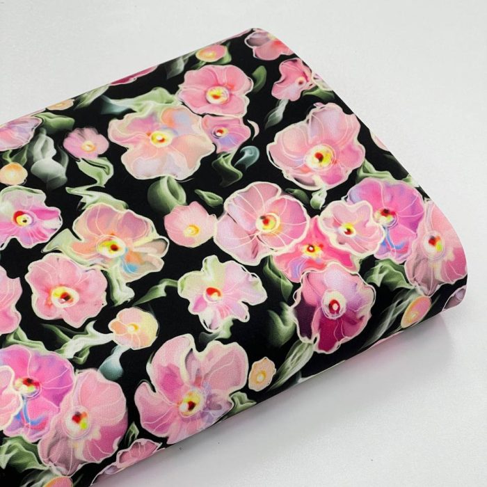 پارچه کرپ مشکی گل صورتی روشن